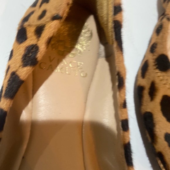 Leopard Vince Camuto Flats - Picture 4 of 6